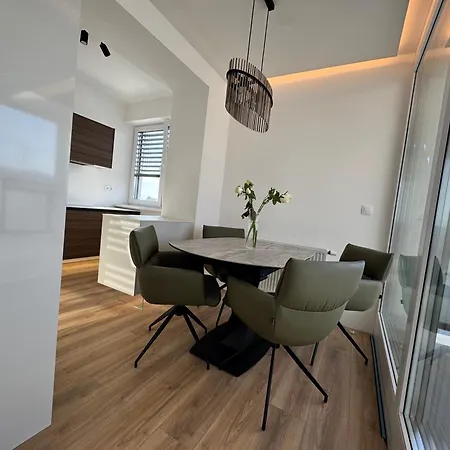 President Terrace Apartment *